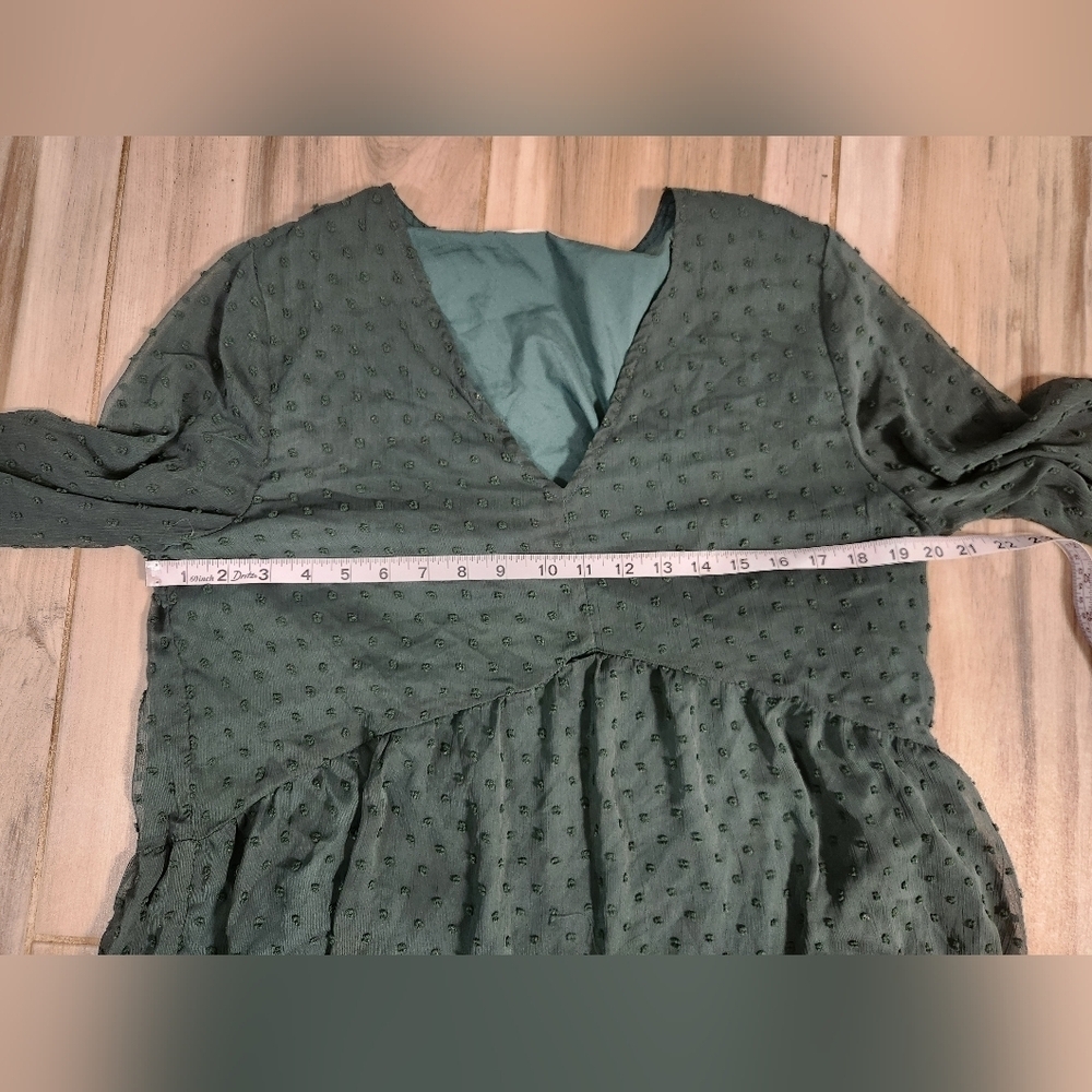 Green Flowy Dot Long Sleeve Dress Size Large - Picture 7 of 7